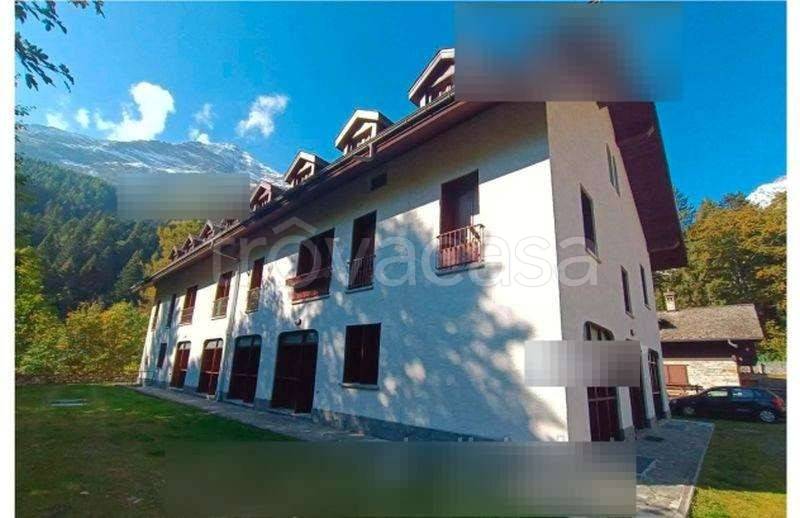 appartamento in vendita a Macugnaga in zona Staffa