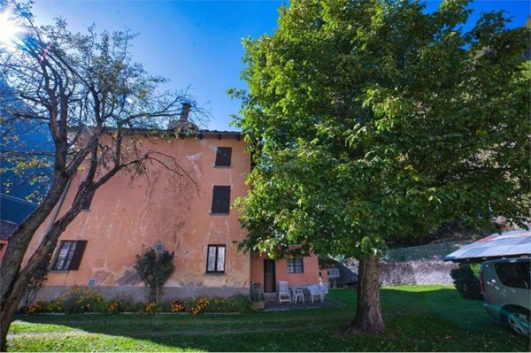 casa indipendente in vendita a Macugnaga in zona Pestarena