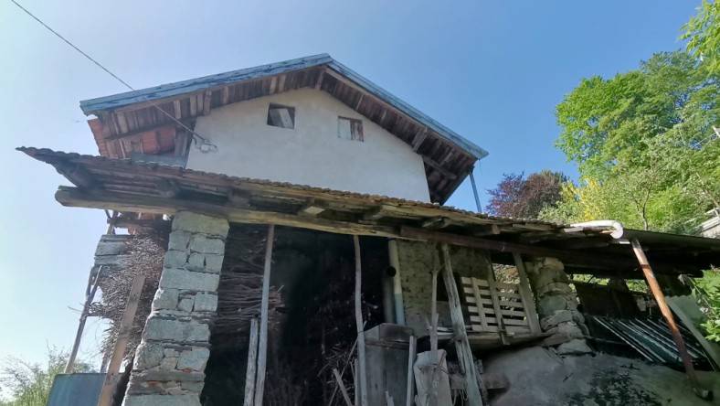 casa indipendente in vendita a Madonna del Sasso in zona Boleto