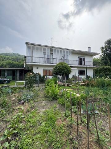 casa indipendente in vendita a Madonna del Sasso in zona Piana dei Monti