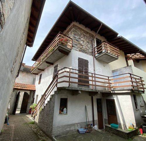 casa indipendente in vendita a Madonna del Sasso in zona Centonara