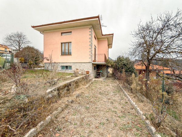 casa indipendente in vendita a Madonna del Sasso in zona Centonara