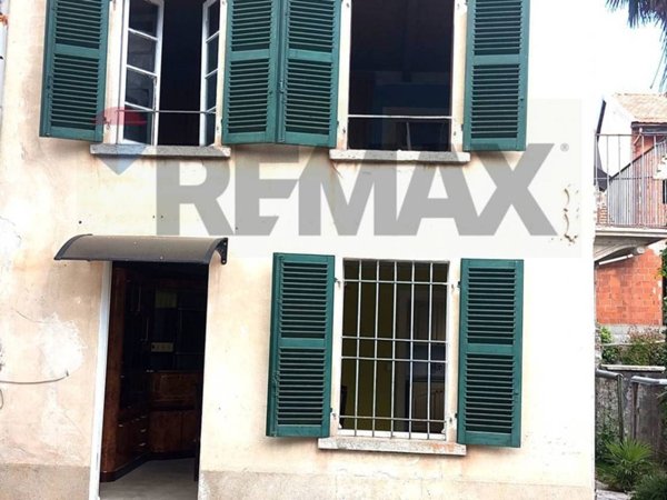 appartamento in vendita a Madonna del Sasso in zona Centonara