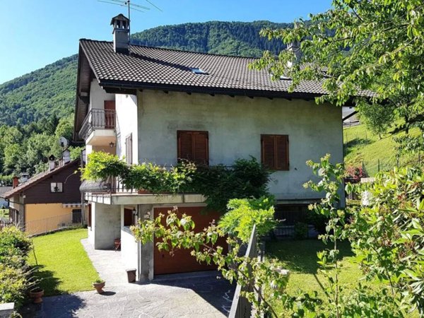 casa indipendente in vendita a Malesco in zona Zornasco