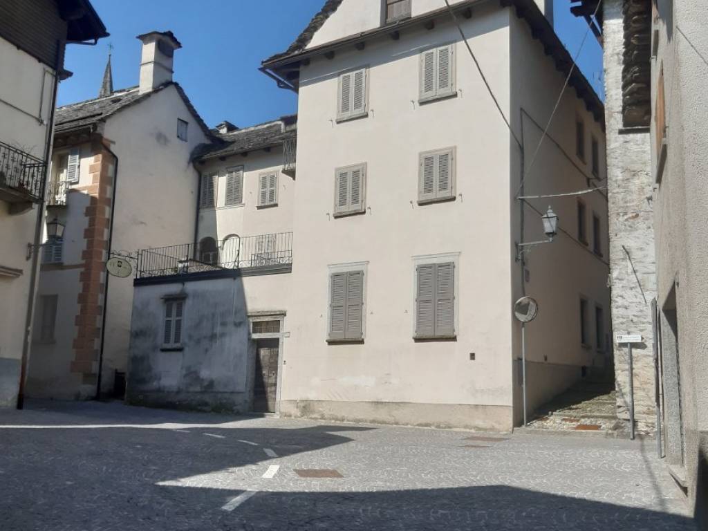casa indipendente in vendita a Malesco in zona Zornasco