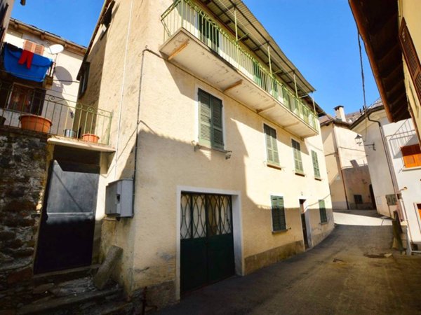 casa indipendente in vendita a Malesco in zona Finero