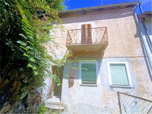 casa indipendente in vendita a Malesco in zona Finero