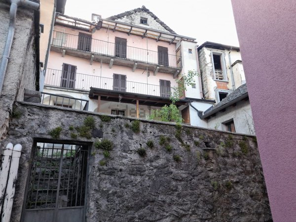 casa indipendente in vendita a Malesco in zona Finero