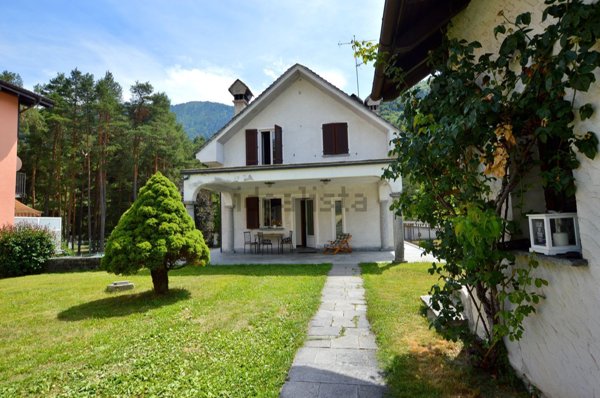 casa indipendente in vendita a Malesco in zona Zornasco