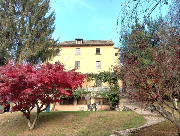 casa indipendente in vendita a Masera