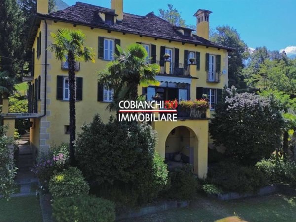 casa indipendente in vendita a Masera