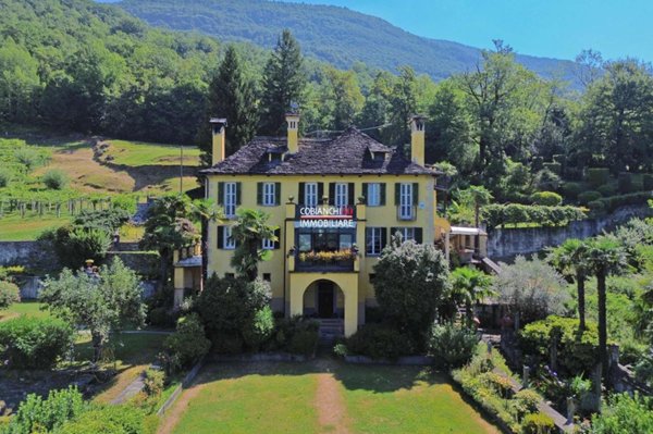 casa indipendente in vendita a Masera