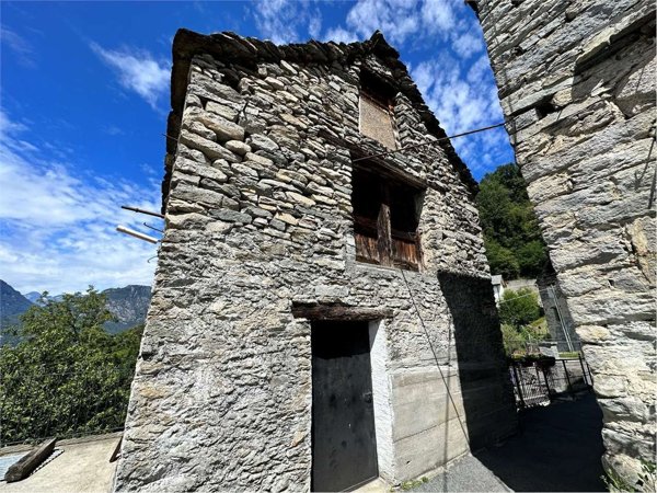 appartamento in vendita a Masera