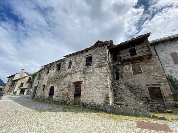 casa indipendente in vendita a Masera in zona Rivoira