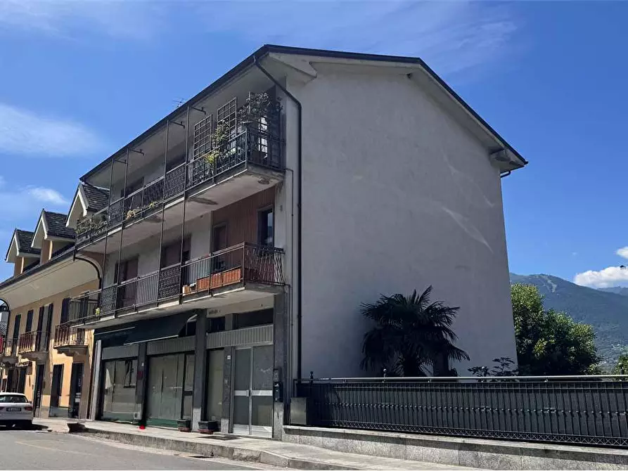 locale commerciale in vendita a Masera in zona Veriago