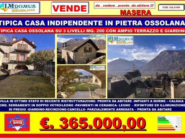 casa indipendente in vendita a Masera