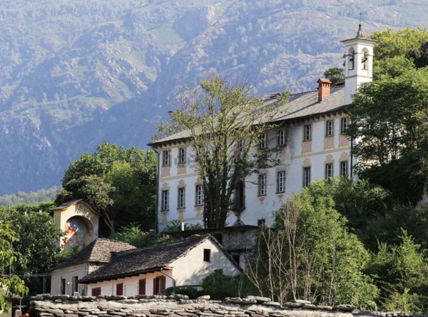 casa indipendente in vendita a Masera in zona Menogno