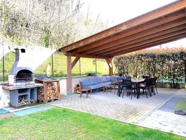 casa indipendente in vendita a Masera