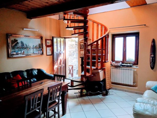 appartamento in vendita a Mergozzo in zona Candoglia