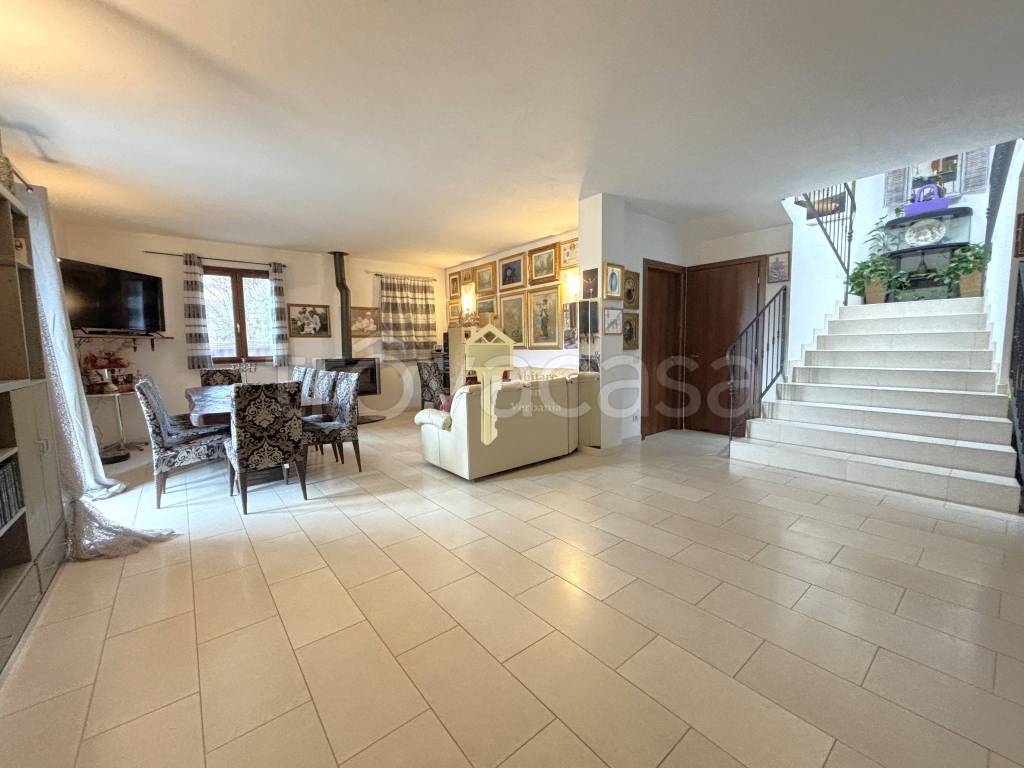 casa indipendente in vendita a Mergozzo