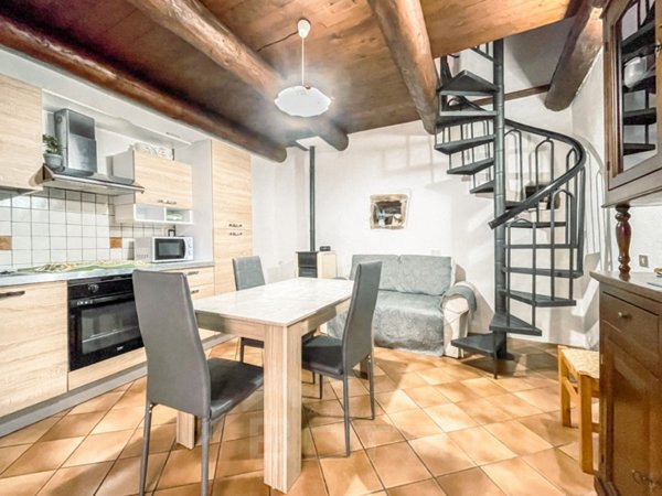 casa indipendente in vendita a Mergozzo
