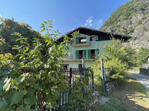 casa semindipendente in vendita a Mergozzo in zona Nibbio