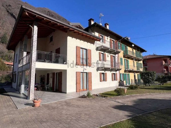 casa semindipendente in vendita a Mergozzo in zona Albo
