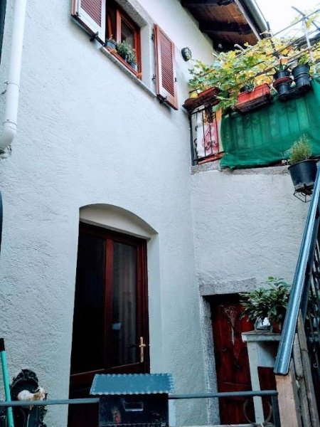 appartamento in vendita a Mergozzo in zona Candoglia