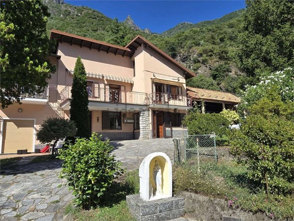 appartamento in vendita a Mergozzo in zona Albo