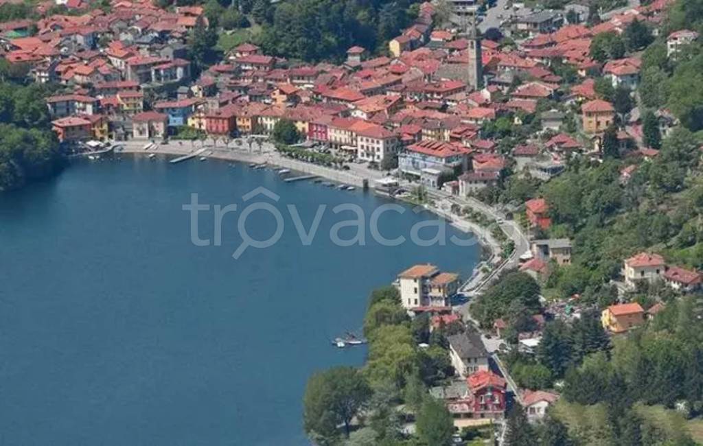 appartamento in vendita a Mergozzo in zona Bracchio