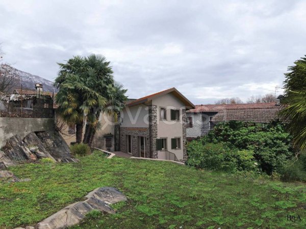 casa indipendente in vendita a Mergozzo