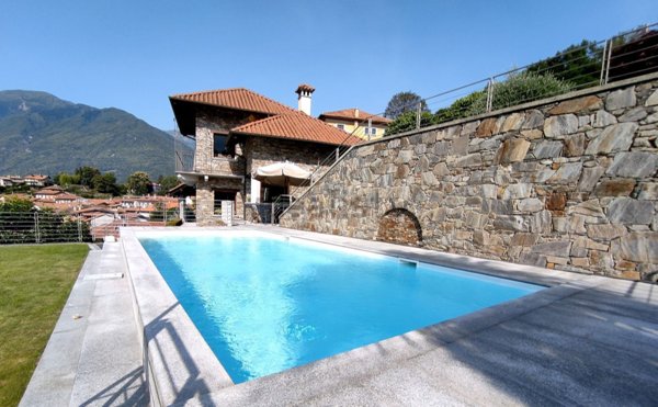 casa indipendente in vendita a Mergozzo