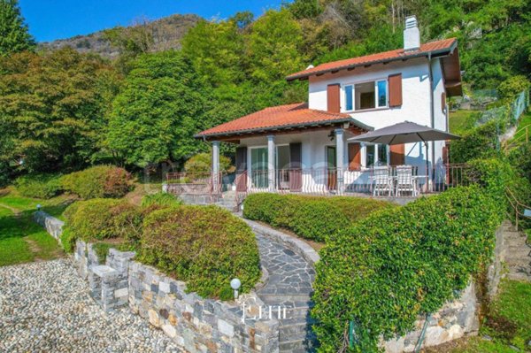 casa indipendente in vendita a Mergozzo in zona Bracchio