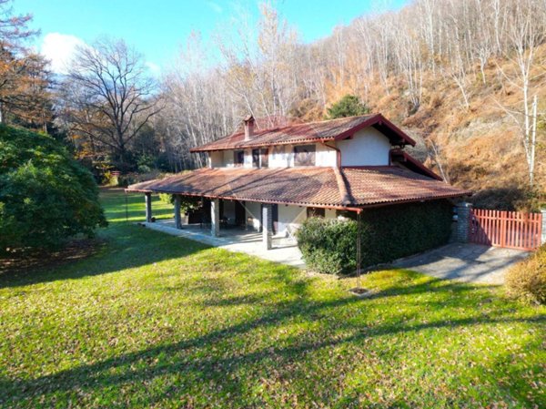 casa indipendente in vendita a Mergozzo in zona Bracchio