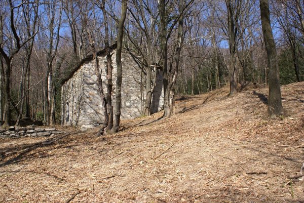 quadrivano in vendita a Mergozzo in zona Bracchio