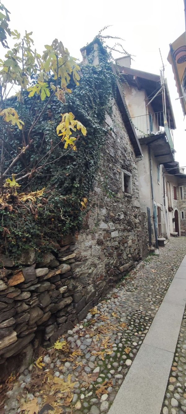 casa indipendente in vendita a Mergozzo