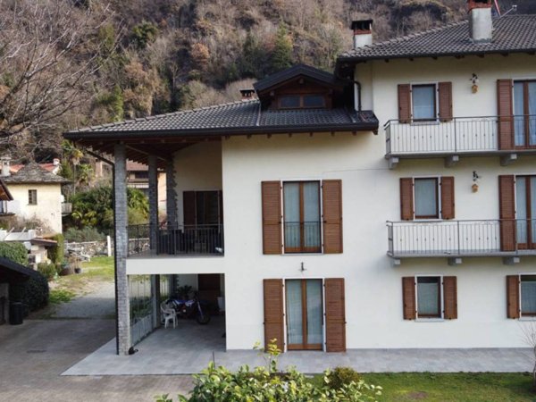 casa indipendente in vendita a Mergozzo in zona Albo