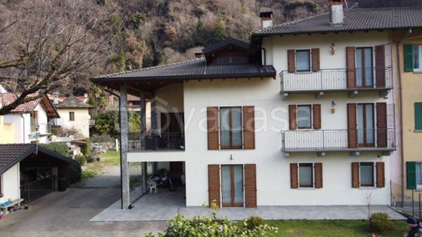 casa indipendente in vendita a Mergozzo in zona Albo