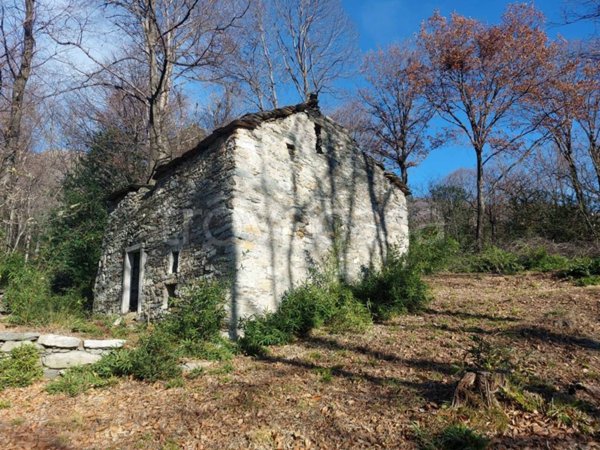 baita in vendita a Mergozzo in zona Bracchio