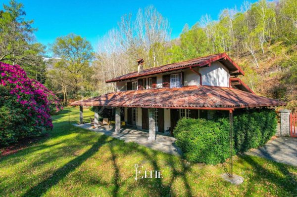 casa indipendente in vendita a Mergozzo in zona Bracchio