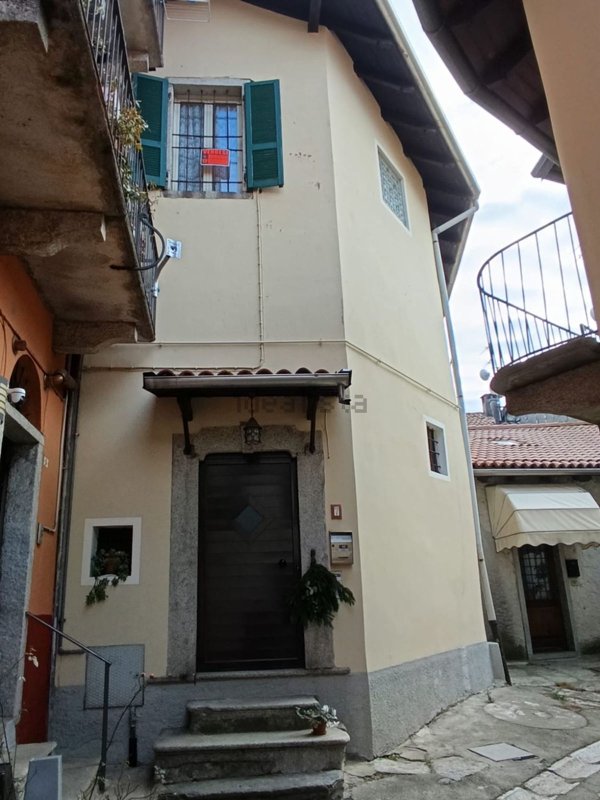 appartamento in vendita a Mergozzo in zona Montorfano