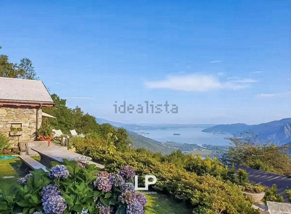 appartamento in vendita a Mergozzo in zona Bracchio