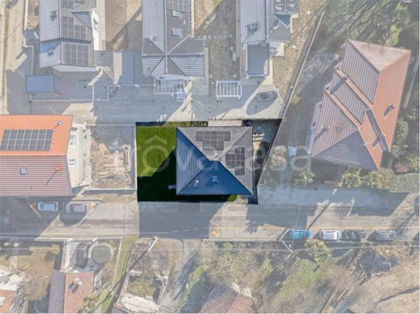 casa indipendente in vendita a Mergozzo in zona Montorfano