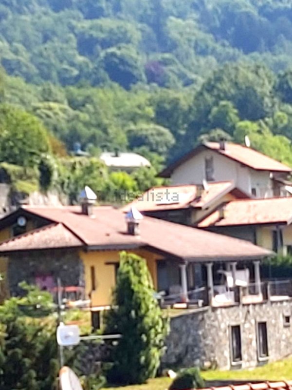 casa indipendente in vendita a Mergozzo in zona Bracchio