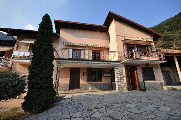 casa indipendente in vendita a Mergozzo in zona Albo