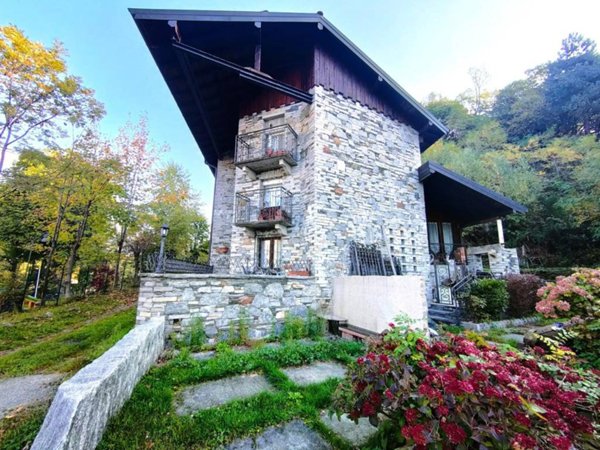 casa indipendente in vendita a Miazzina