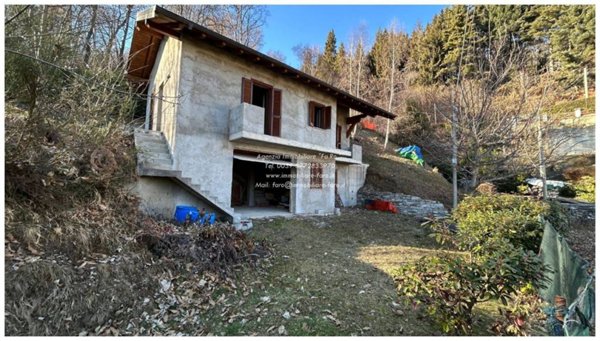 casa indipendente in vendita a Miazzina