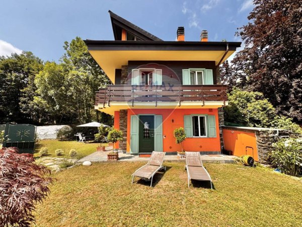 casa indipendente in vendita a Miazzina