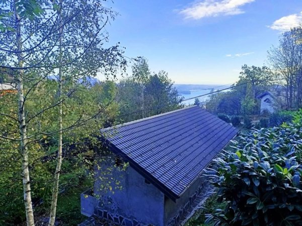 casa indipendente in vendita a Miazzina