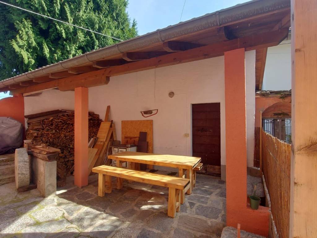casa indipendente in vendita a Miazzina